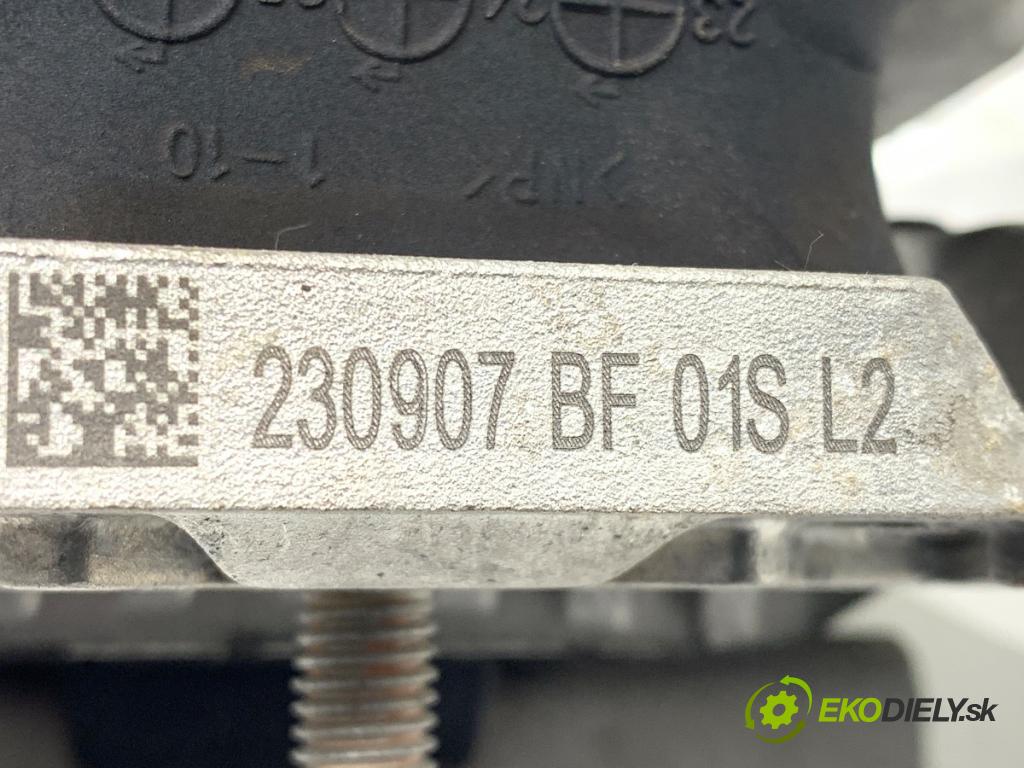 AUDI A4 B9 sedan 2024 110 kW 35 TFSI Mild Hybrid 1984 držák převodovky 8W0399156