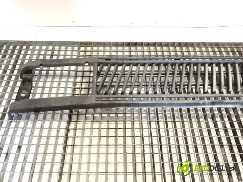 FIAT DUCATO I Platforma / podwozie 1993 70 kW 2.5 TD 2500 mřížka maska  (Přední mřížka (maska chladiče))
