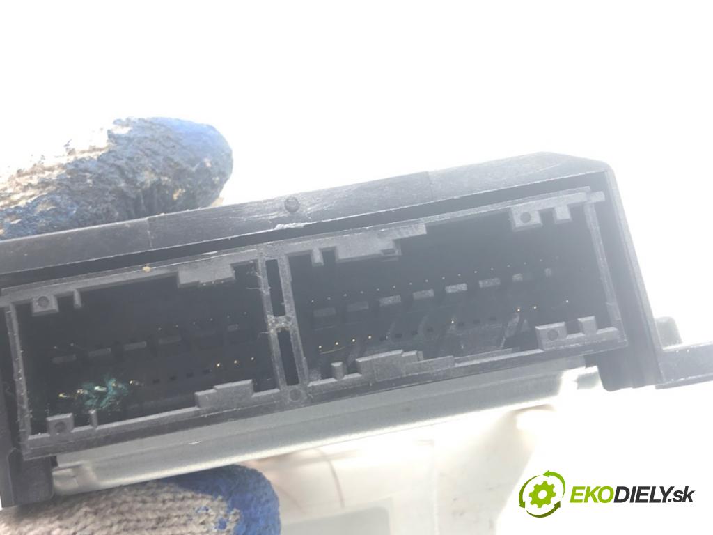 CITROEN C3 II liftback 2012 54 kW 1.4 1360 senzor airbag 9676209280 (Snímač)