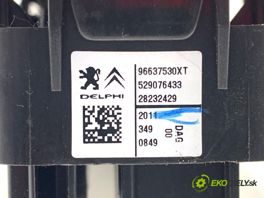 CITROEN C3 II liftback 2012 54 kW 1.4 1360 Prepínač okien 96637530XT (Prepínacie páčky pod volantom)