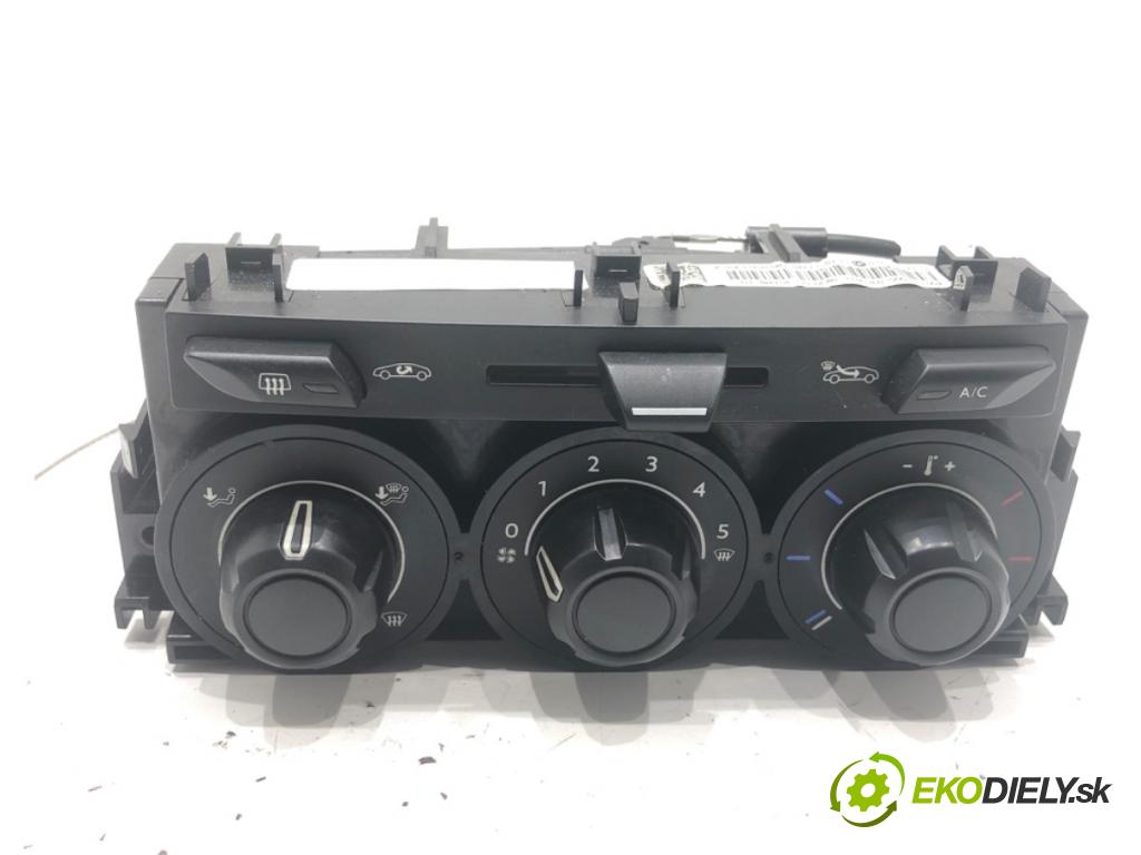 CITROEN C3 II liftback 2012 54 kW 1.4 1360 Panel ovládania kúrenia  (Prepínacie páčky pod volantom)