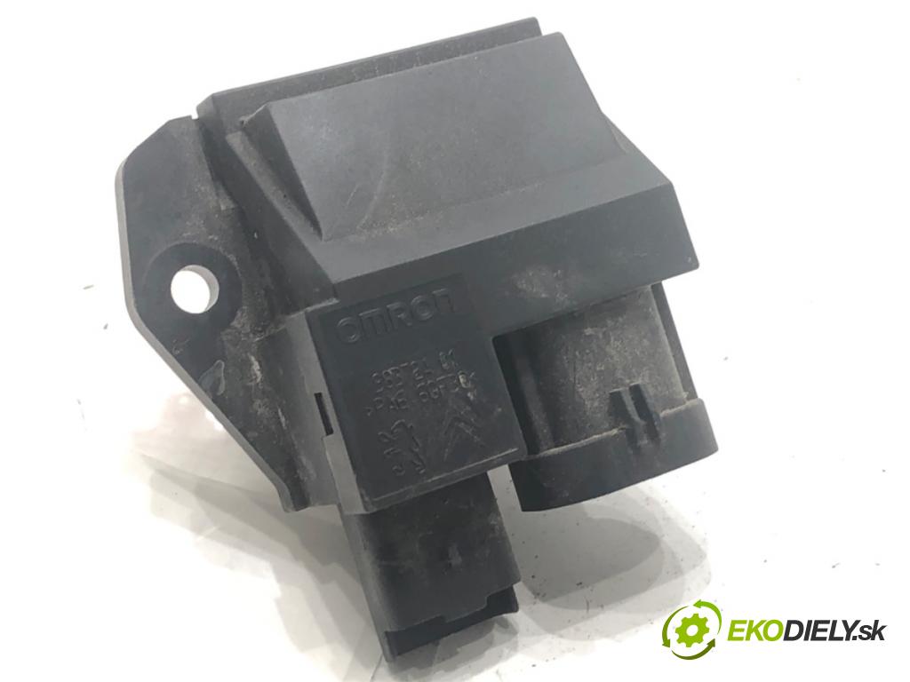 CITROEN C3 II liftback 2012 54 kW 1.4 1360 modul ventilátoru 9662872380