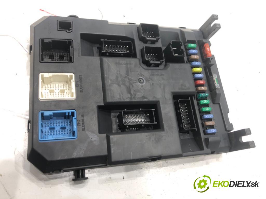 CITROEN C3 II liftback 2012 54 kW 1.4 1360 modul BSI 9666952180 (Pojistková skříňka)