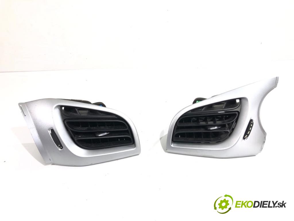 CITROEN C3 II liftback 2012 54 kW 1.4 1360 lišty kryt 9685748777 96857498ZD (Lišta)