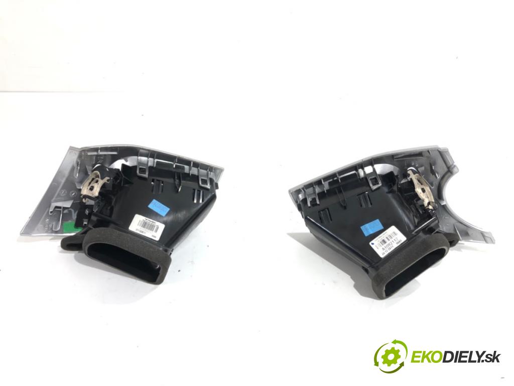 CITROEN C3 II liftback 2012 54 kW 1.4 1360 lišty kryt 9685748777 96857498ZD (Lišta)