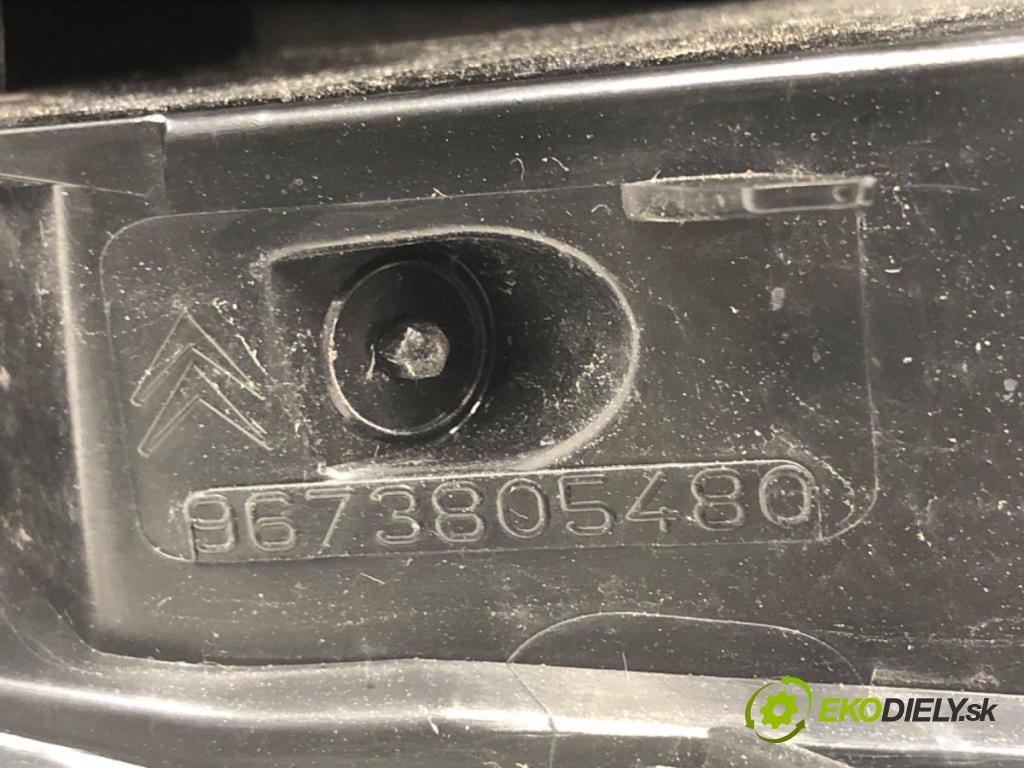CITROEN C3 II liftback 2012 54 kW 1.4 1360 světlo levý zadní část 9673805480
