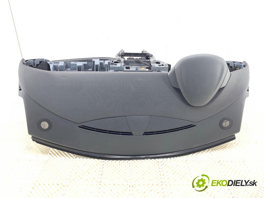 CITROEN C3 II liftback 2012 54 kW 1.4 1360 Palubná doska VANKÚŠ: spolujazdca