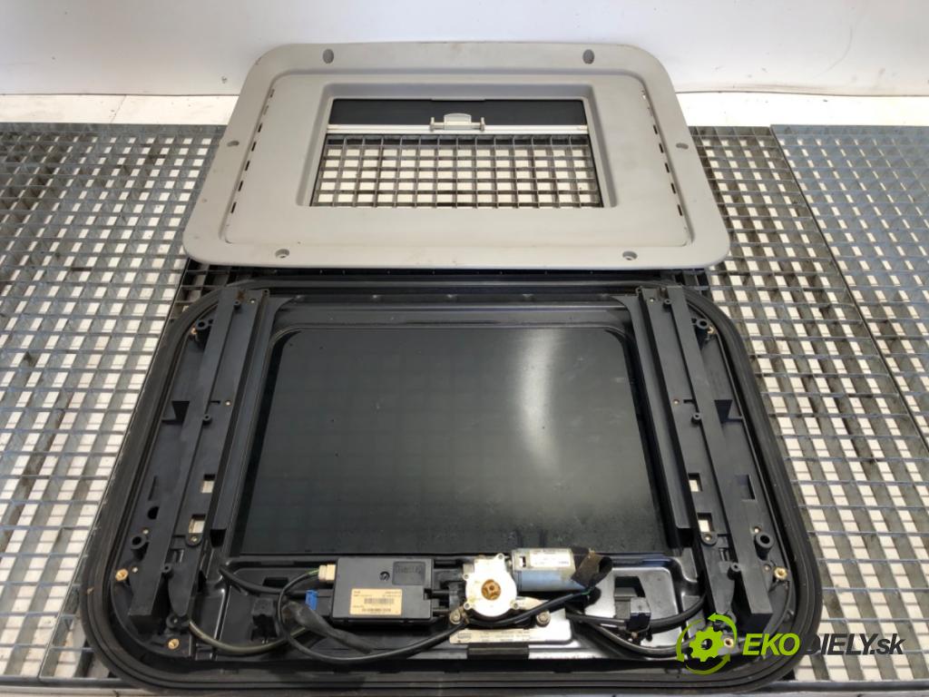 VOLVO FH Ciągnik siodłowy 2012 338 kW 460 338 kW [460 KM] olej napędowy 2005 - 2022 12800 střešní okno 20379286 (Sklo karoserie)