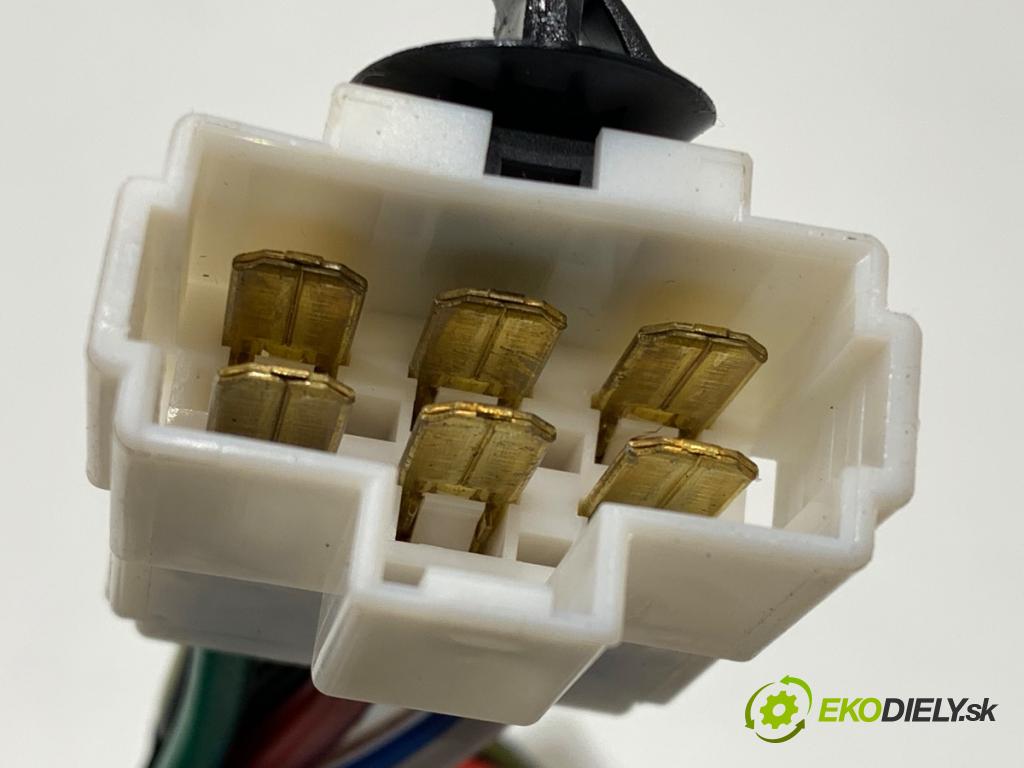 KIA VENGA liftback 2018 66 kW 1.4 CVVT 1396 spinačka 81920-1P000 (Spínacia skrinka)