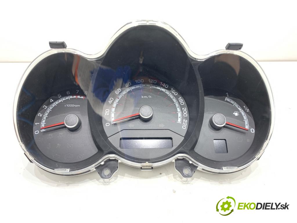 KIA VENGA liftback 2018 66 kW 1.4 CVVT 1396 Prístrojovka 94009-1 P540 (Prístrojová doska)