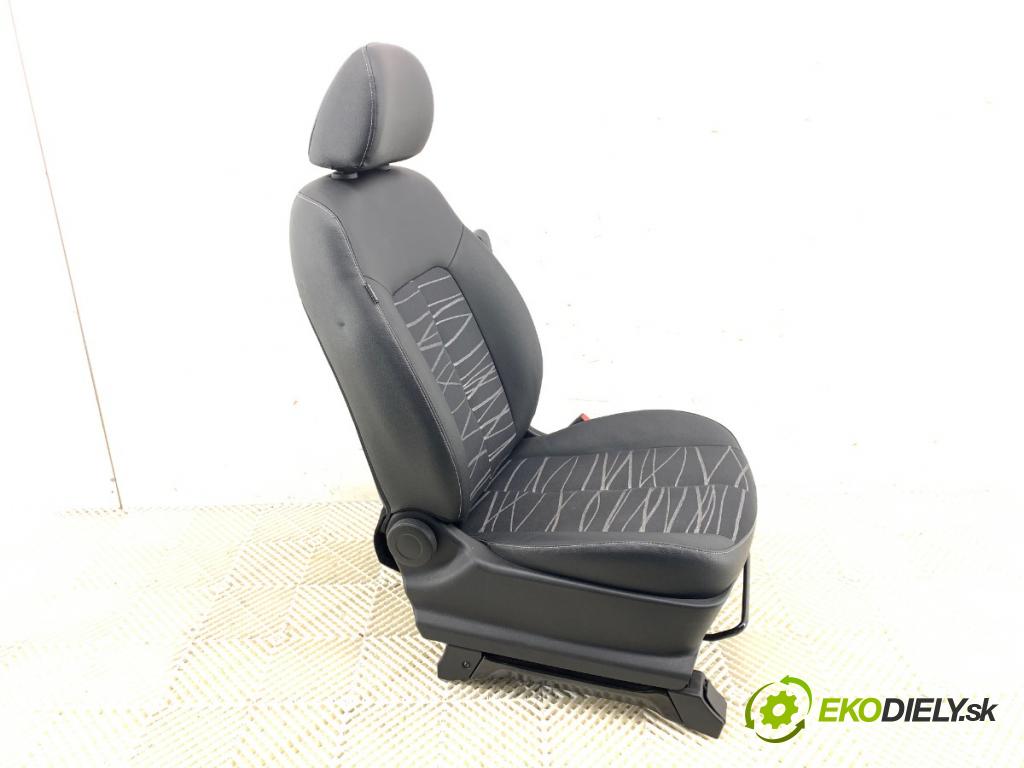 KIA VENGA liftback 2018 66 kW 1.4 CVVT 1396 Sedadlo pravy predný