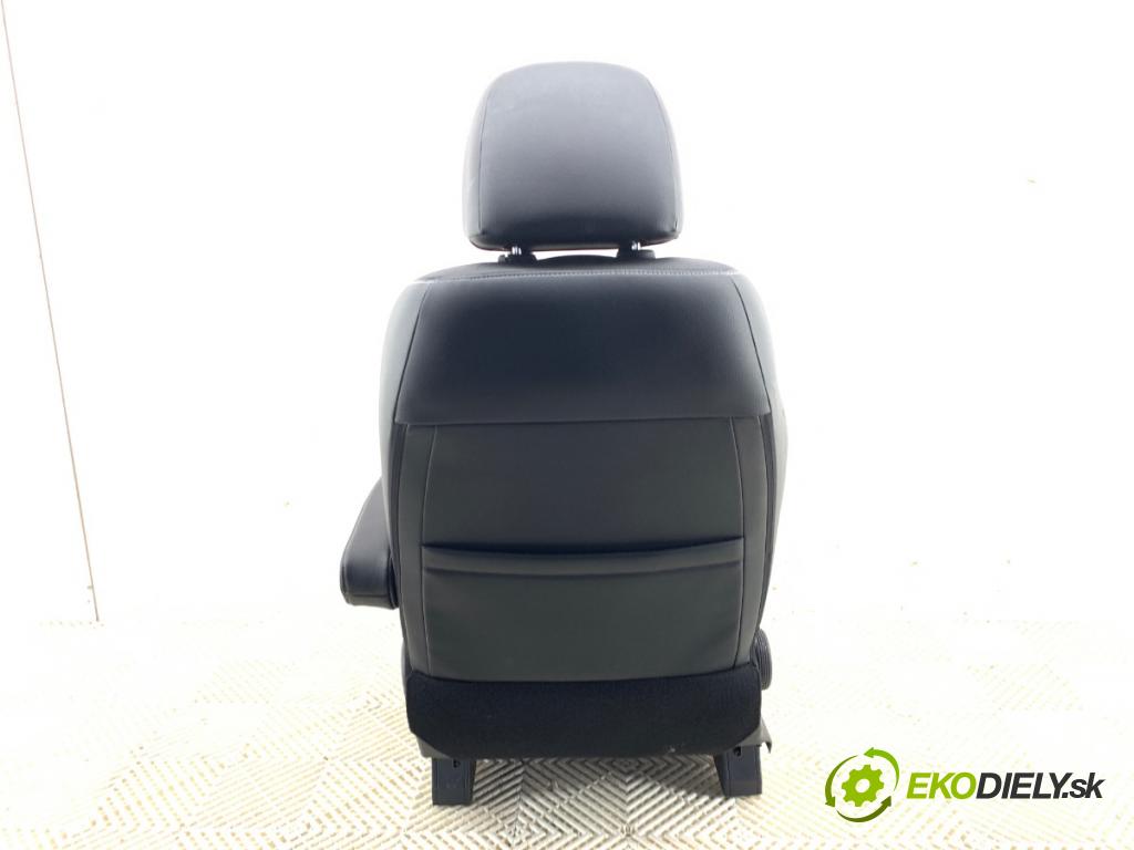 KIA VENGA liftback 2018 66 kW 1.4 CVVT 1396 Sedadlo pravy predný
