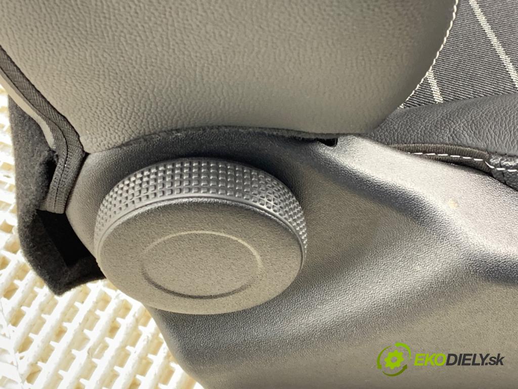 KIA VENGA liftback 2018 66 kW 1.4 CVVT 1396 Sedadlo pravy predný