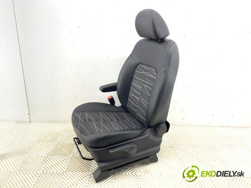 KIA VENGA liftback 2018 66 kW 1.4 CVVT 1396 Sedadlo ľavy predný