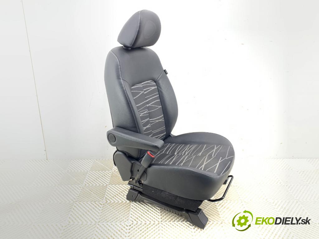 KIA VENGA liftback 2018 66 kW 1.4 CVVT 1396 Sedadlo ľavy predný