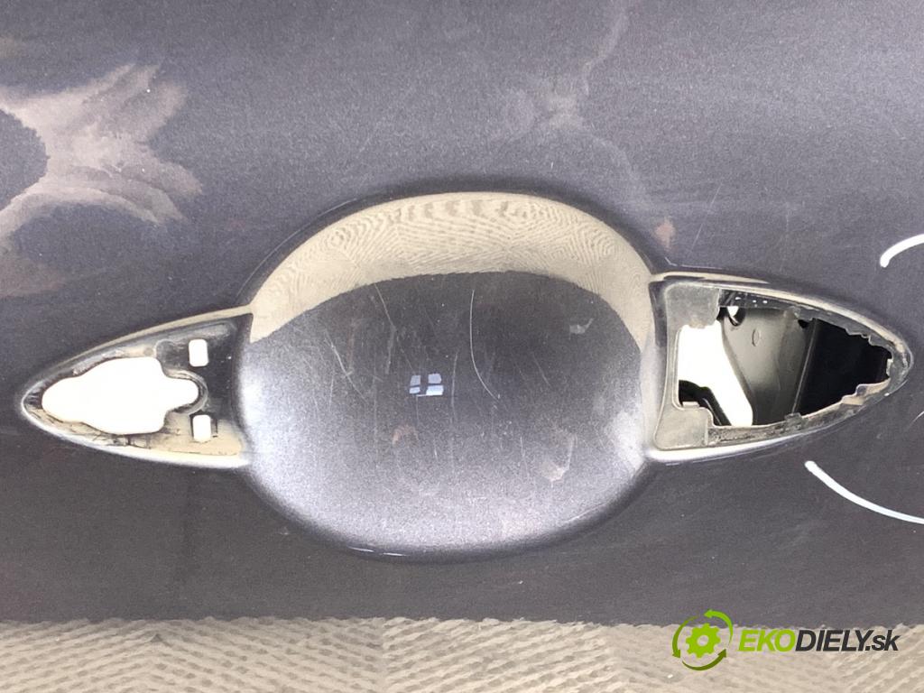 KIA VENGA liftback 2018 66 kW 1.4 CVVT 1396 Dvere ľavy predný