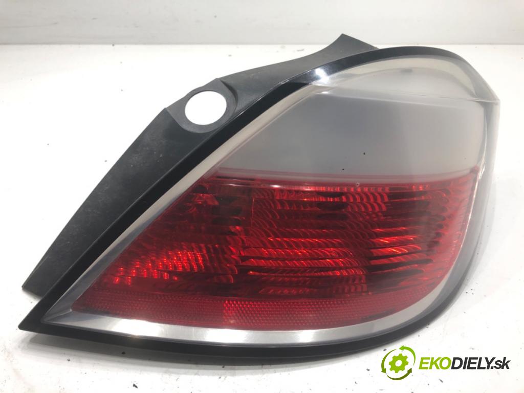 OPEL ASTRA H liftback 2005 110 kW 1.9 CDTI (L48) 1910 světlo pravý zadní část 