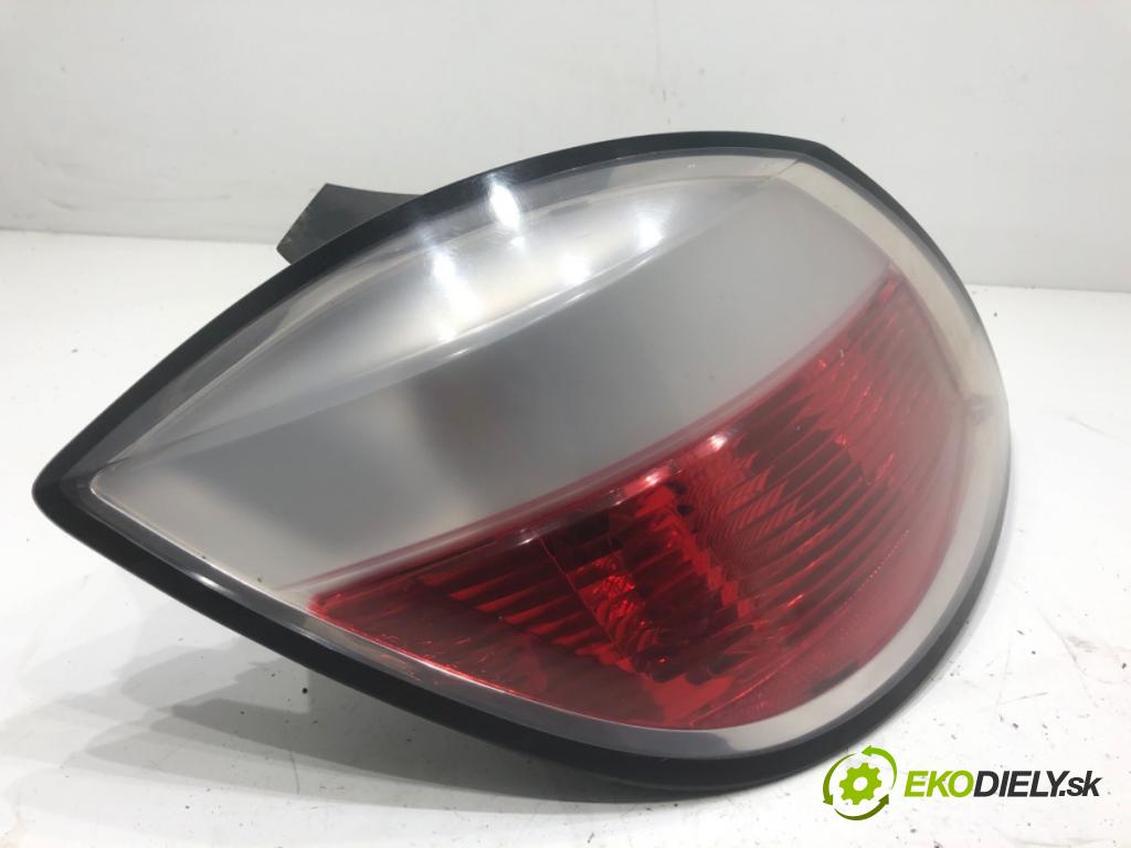 OPEL ASTRA H liftback 2005 110 kW 1.9 CDTI (L48) 1910 světlo levý zadní část