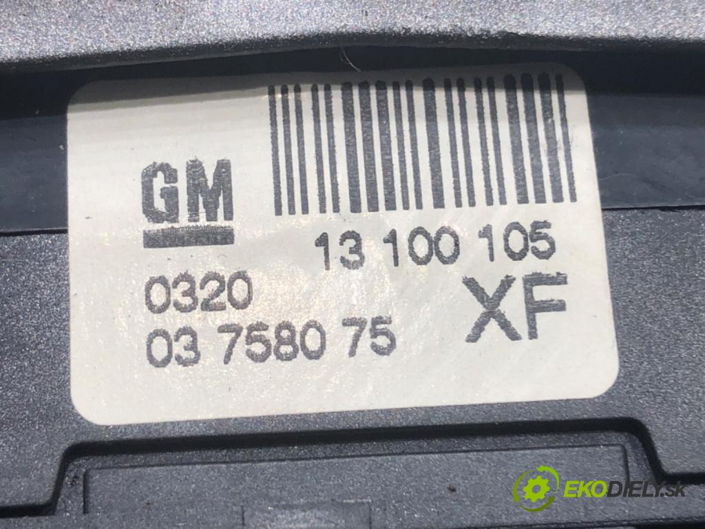 OPEL ASTRA H liftback 2005 110 kW 1.9 CDTI (L48) 1910 mří topení přední část střední 13100105