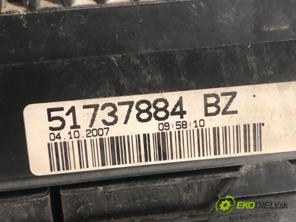 FIAT GRANDE PUNTO liftback 2008 57 kW 1.4 (199AXB11, 199AXB1A, 199BXB1A, 199AXL1A) 1368 skříňka poistková 51737884 (Pojistková skříňka)