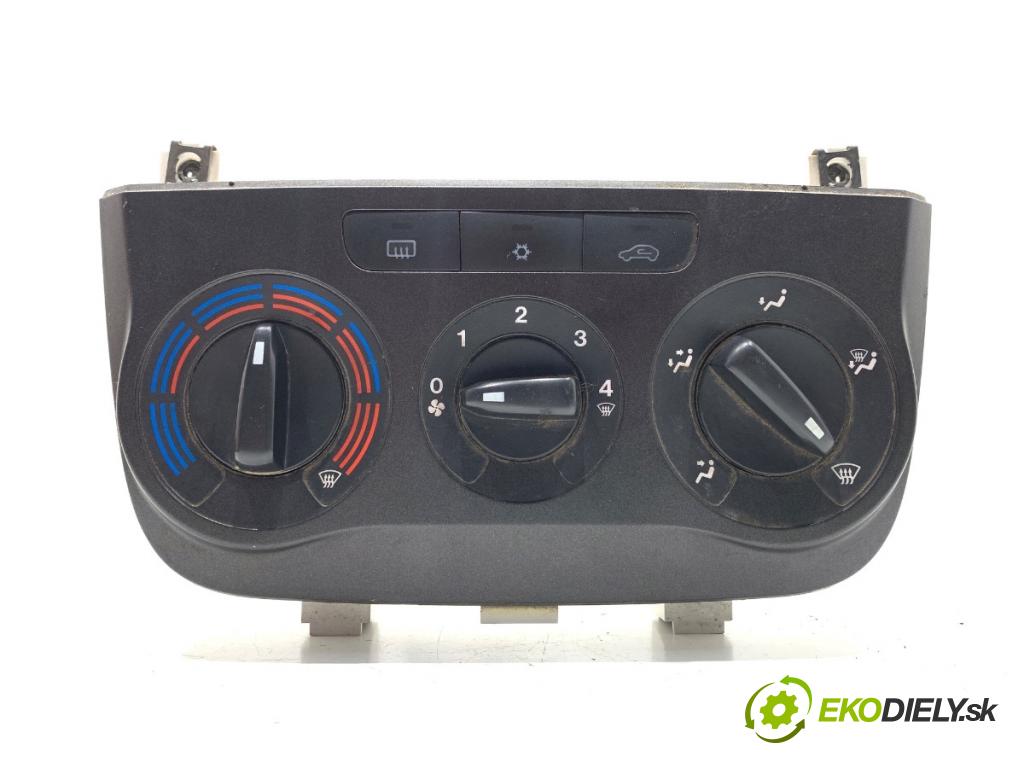 FIAT GRANDE PUNTO liftback 2008 57 kW 1.4 (199AXB11, 199AXB1A, 199BXB1A, 199AXL1A) 1368 Panel ovládania kúrenia 5G1140100 (Prepínacie páčky pod volantom)