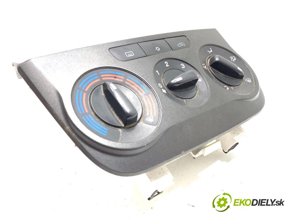 FIAT GRANDE PUNTO liftback 2008 57 kW 1.4 (199AXB11, 199AXB1A, 199BXB1A, 199AXL1A) 1368 Panel ovládania kúrenia 5G1140100 (Prepínacie páčky pod volantom)