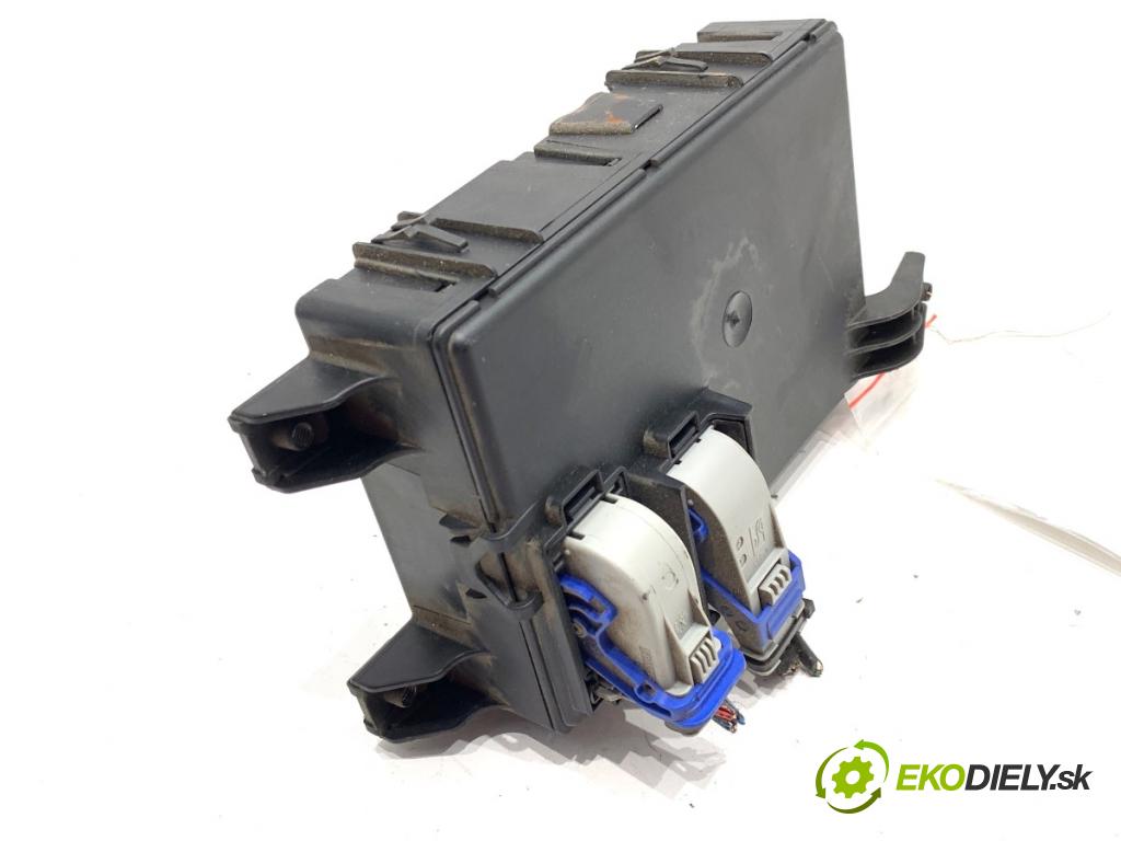 FIAT GRANDE PUNTO liftback 2008 57 kW 1.4 (199AXB11, 199AXB1A, 199BXB1A, 199AXL1A) 1368 modul BSI 00517986150 (Pojistková skříňka)