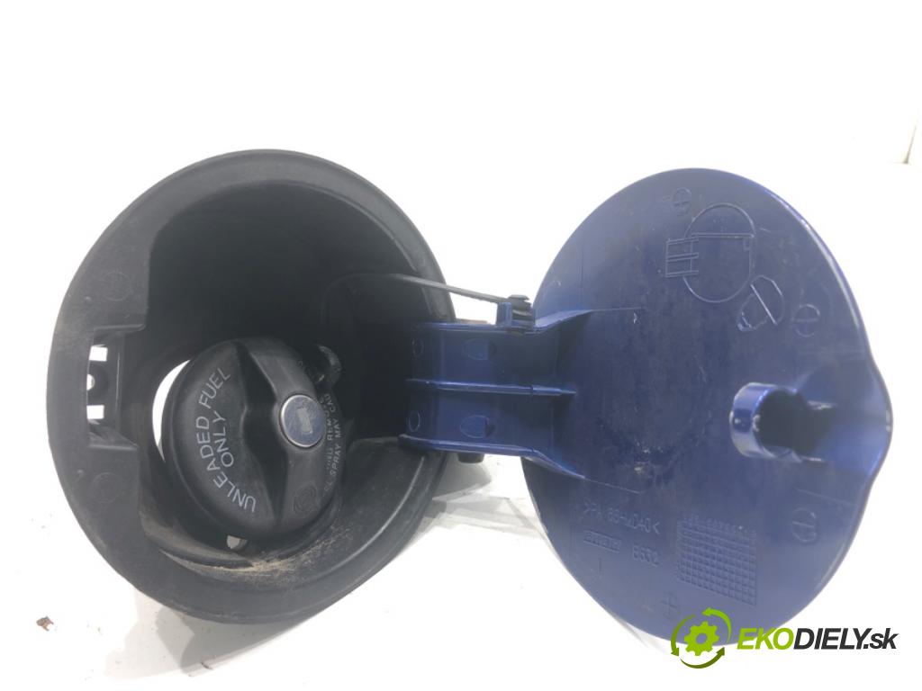 FIAT GRANDE PUNTO liftback 2008 57 kW 1.4 (199AXB11, 199AXB1A, 199BXB1A, 199AXL1A) 1368 dvířka nádrže paliva  (Klika dveří ostatní)