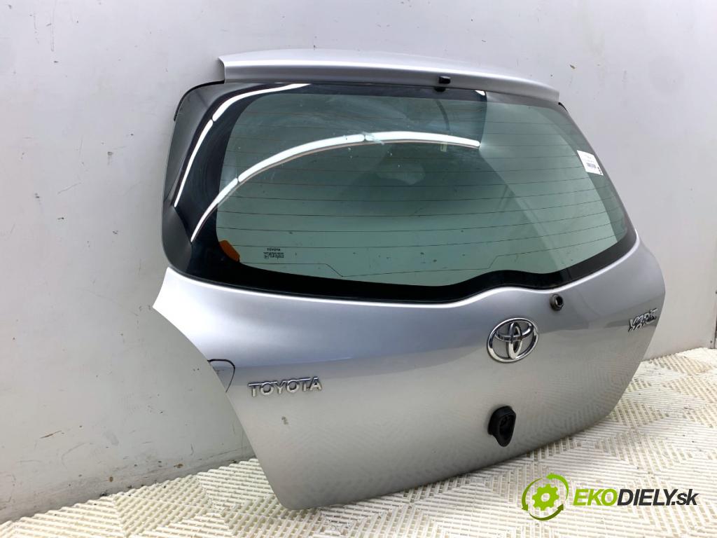 TOYOTA YARIS II liftback 2007 64 kW 1.3 VVT-i (SCP90_) 1298 kapota zad 1E7