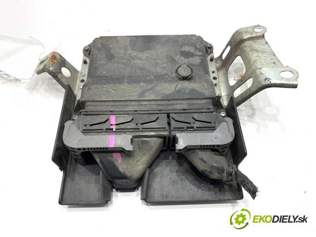 TOYOTA YARIS II liftback 2007 64 kW 1.3 VVT-i (SCP90_) 1298 riadiaca jednotka Motor 89661-0D310 (Riadiaca jednotka)