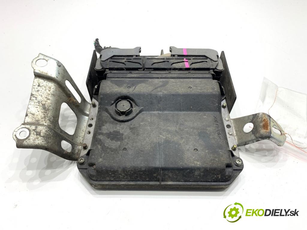 TOYOTA YARIS II liftback 2007 64 kW 1.3 VVT-i (SCP90_) 1298 riadiaca jednotka Motor 89661-0D310 (Riadiaca jednotka)