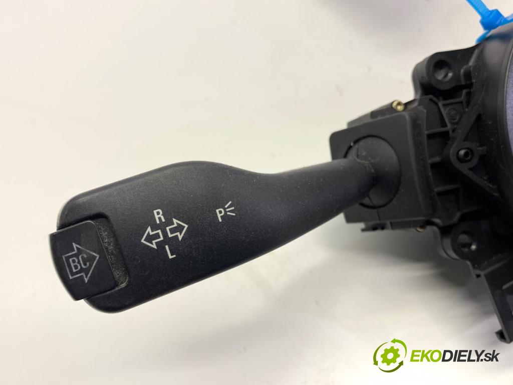 BMW E46 liftback 2004 85 kW 316 ti 1596 Prepínač kombinovaný 8377488.9 (Prepínacie páčky pod volantom)