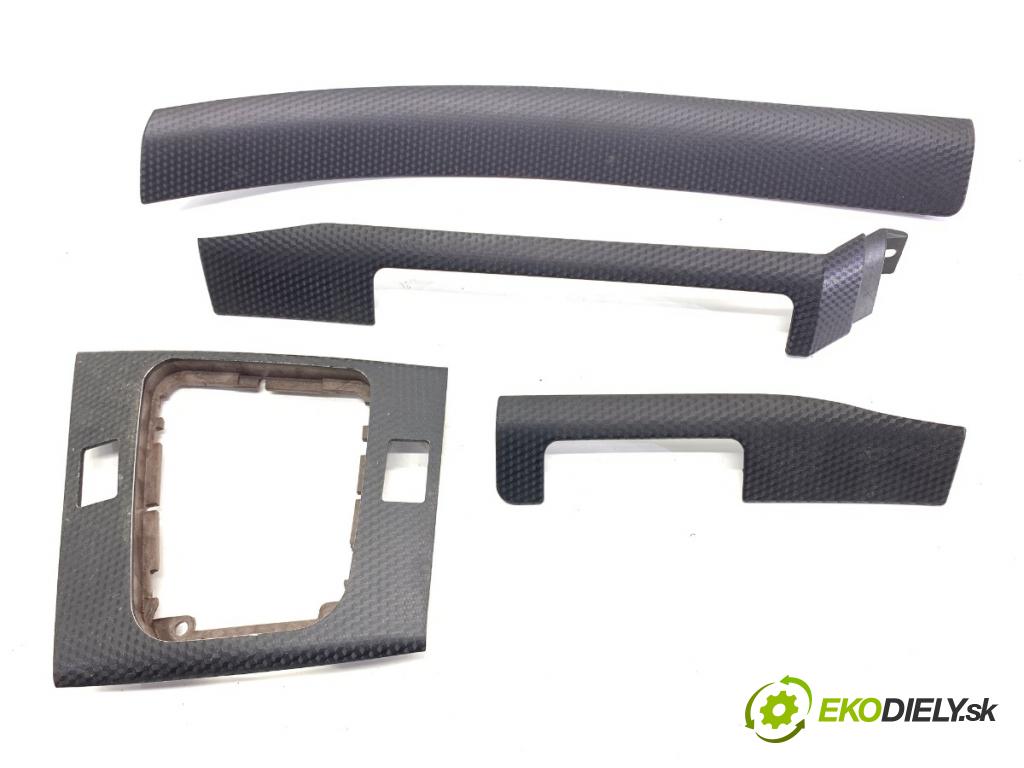 BMW E46 liftback 2004 85 kW 316 ti 1596 lišty kryt  (Lišta)