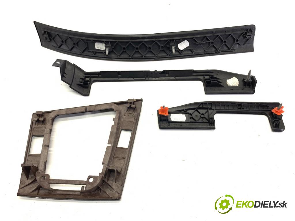 BMW E46 liftback 2004 85 kW 316 ti 1596 lišty kryt  (Lišta)