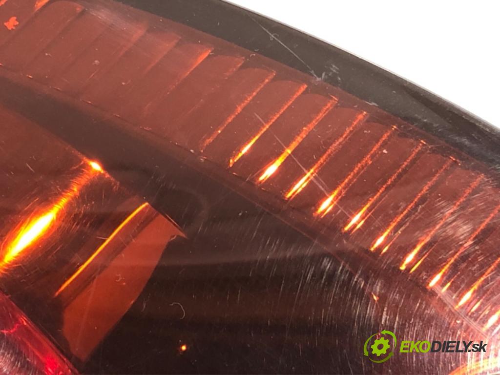 BMW E46 liftback 2004 85 kW 316 ti 1596 světlo pravý zadní část 6927764