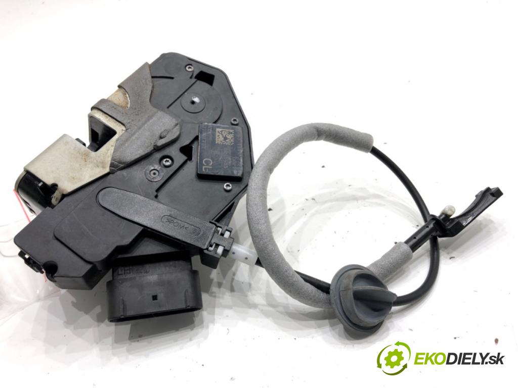 VOLVO V60 I Kombi 2014 133 kW D4 1969 zámok Dvere ľavy predný 31301737