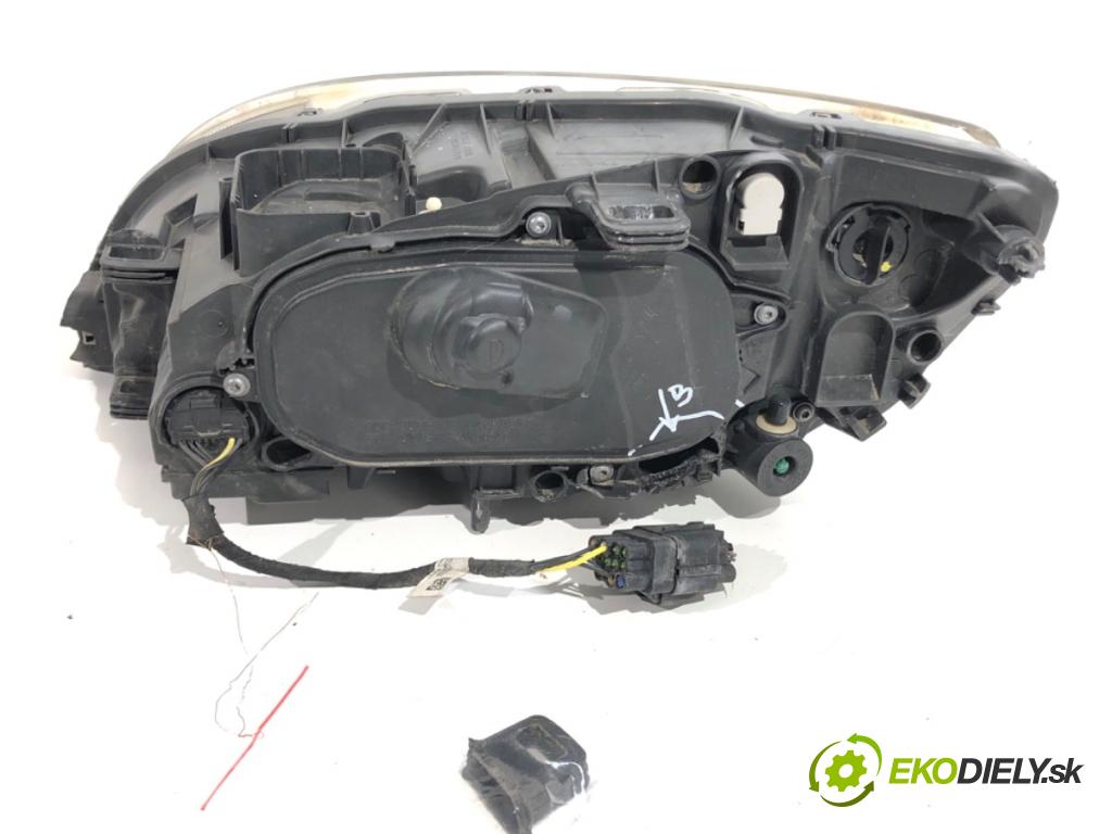 VOLVO V60 I Kombi 2014 133 kW D4 1969 Svetlomet pravy predný