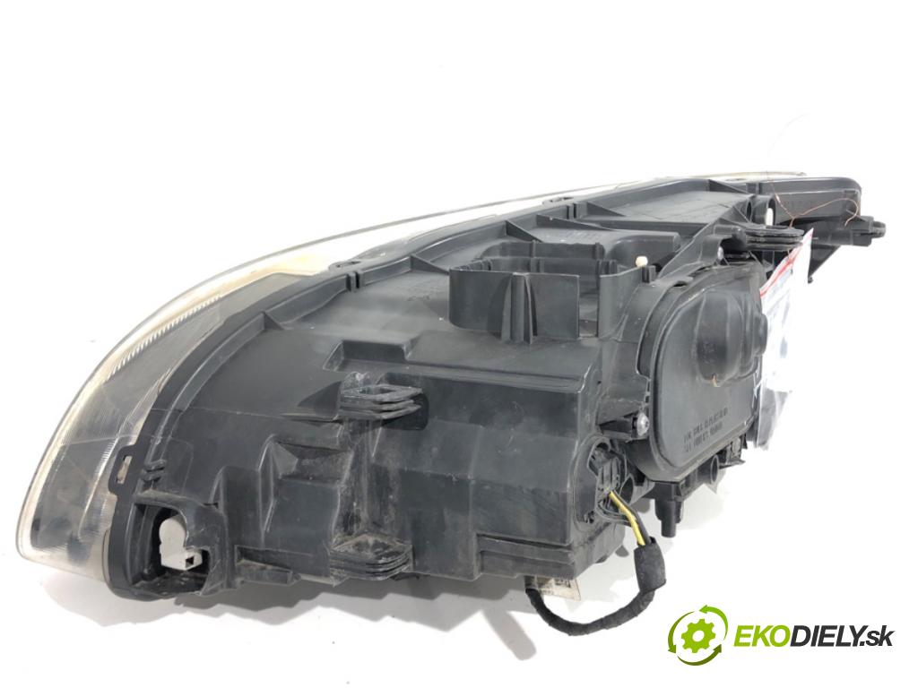 VOLVO V60 I Kombi 2014 133 kW D4 1969 Svetlomet pravy predný