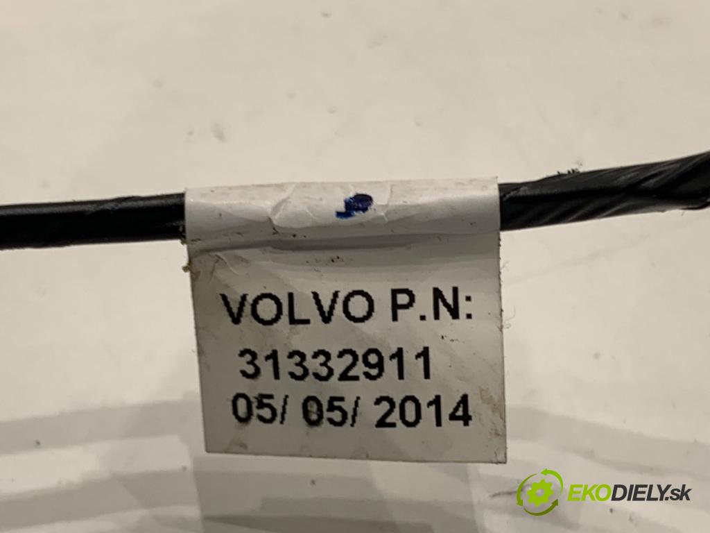 VOLVO V60 I Kombi 2014 133 kW D4 1969 SPÍNAČE: volantu 31332911
