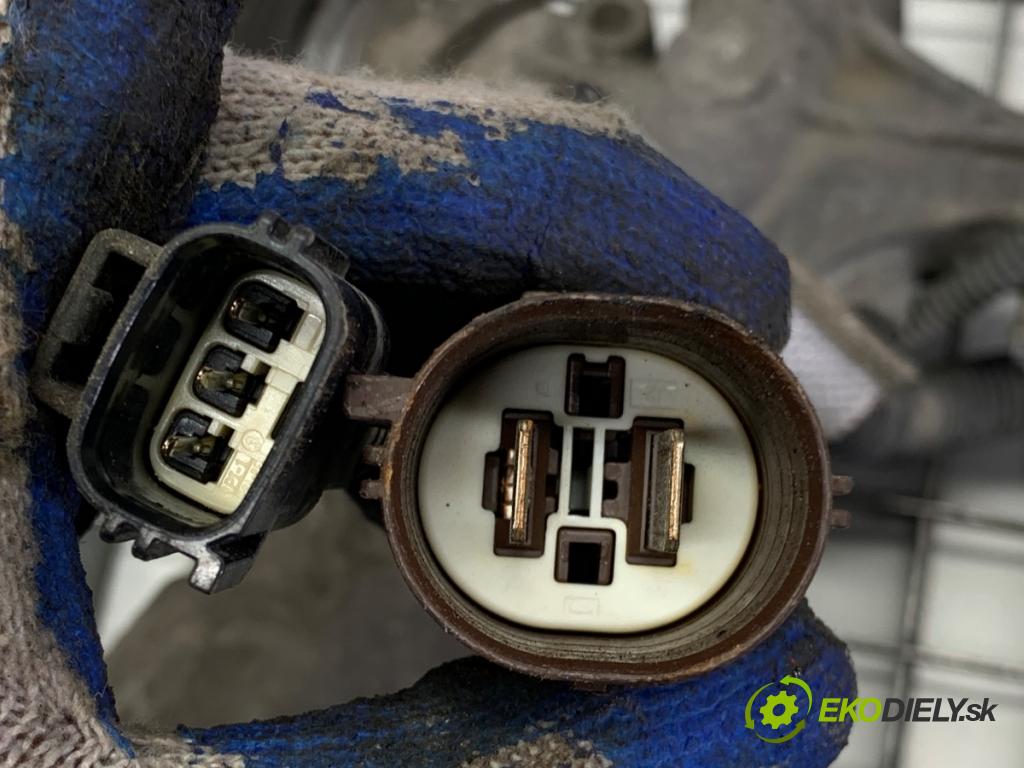 VOLVO V60 I Kombi 2014 133 kW D4 1969 řízení P31429677 (Řízení)