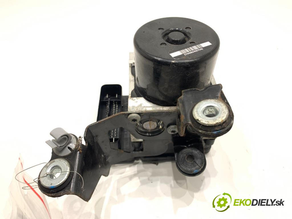 VOLVO V60 I Kombi 2014 133 kW D4 1969 Pumpa ABS  (Pumpa ABS)