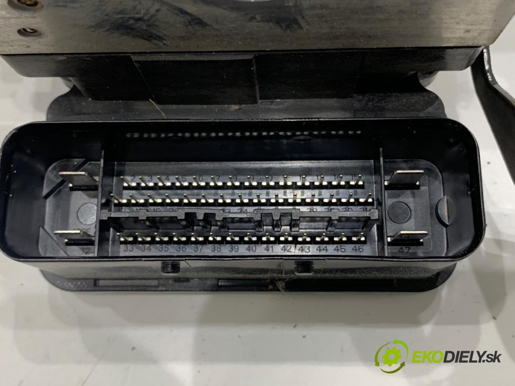 VOLVO V60 I Kombi 2014 133 kW D4 1969 Pumpa ABS  (Pumpa ABS)