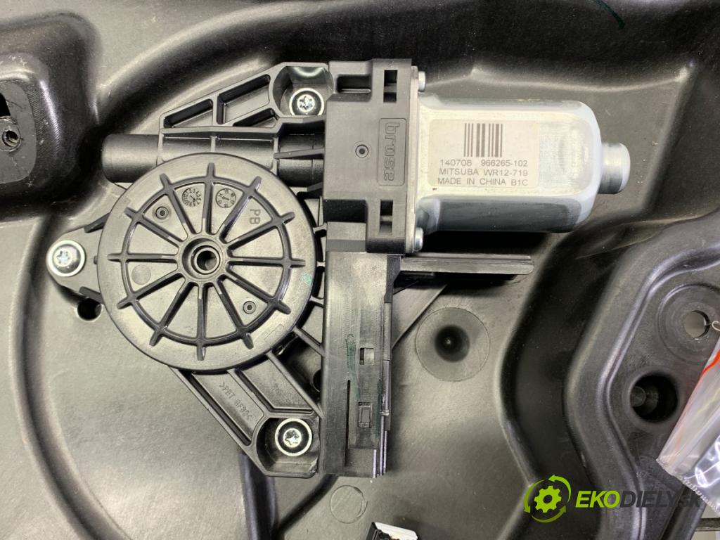 VOLVO V60 I Kombi 2014 133 kW D4 1969 mechanismus okna pravý zadní část 966265-102