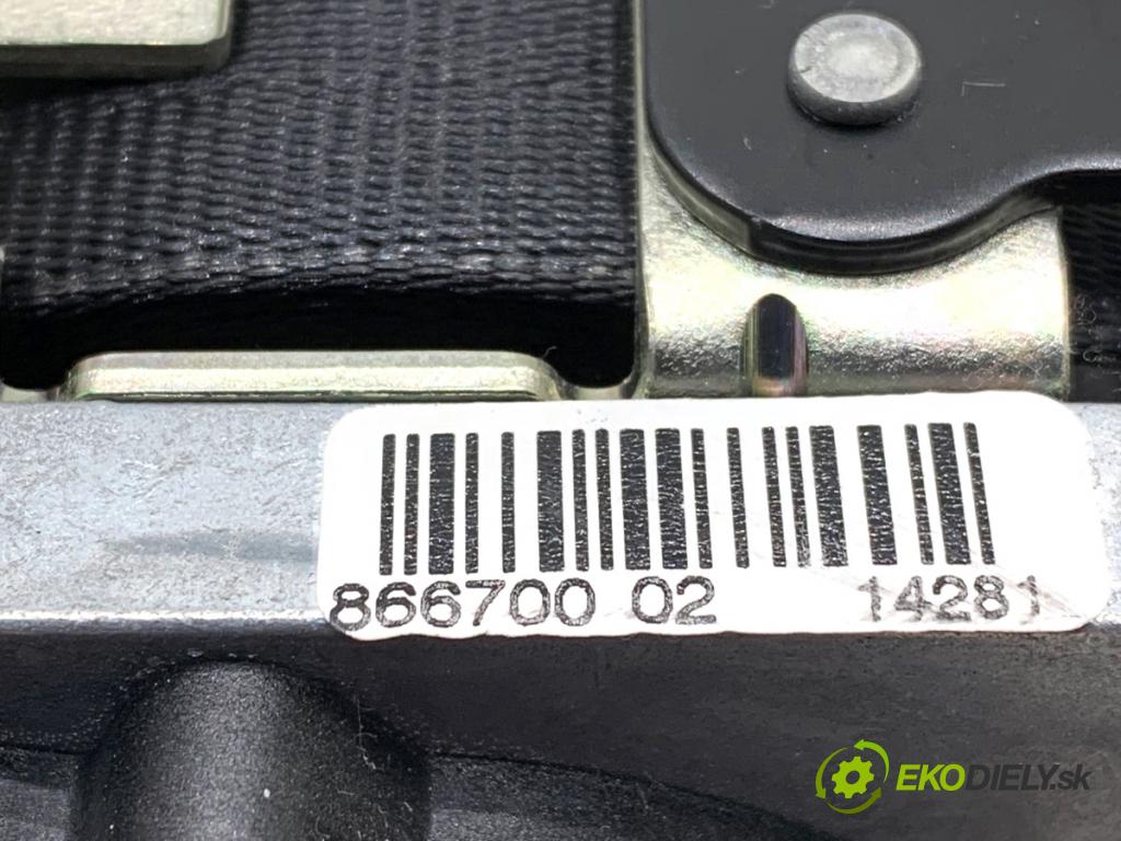 VOLVO V60 I Kombi 2014 133 kW D4 1969 držák bezpečnost pravý přední část 616155800