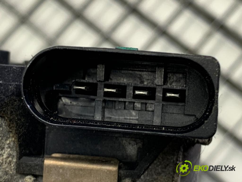 VOLVO V60 I Kombi 2014 133 kW D4 1969 Mechanizmus stieračov predný 30753493 (Motorček stieračov predný)