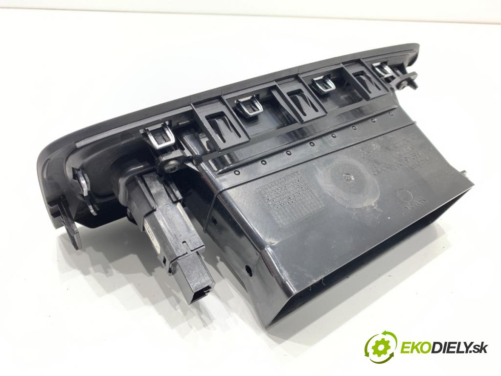 VOLVO V60 I Kombi 2014 133 kW D4 1969 mří topení přední část střední