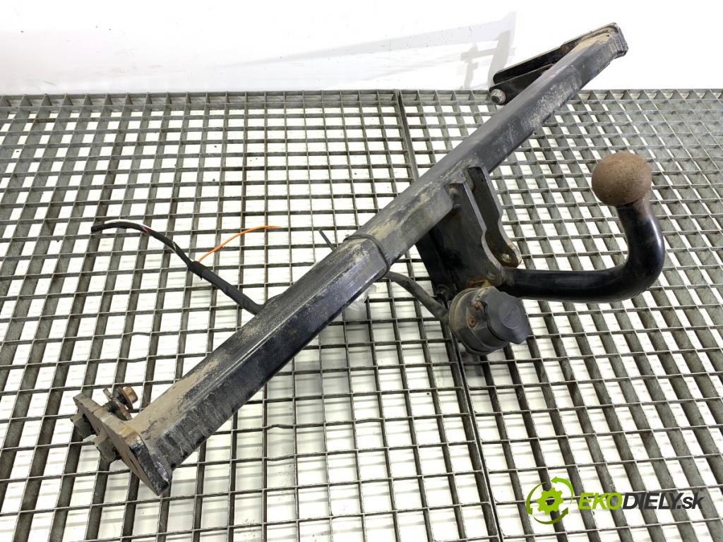 VOLVO V60 I Kombi 2014 133 kW D4 1969 Hák tažné zařízení 31359732 (Tažné zařízení)