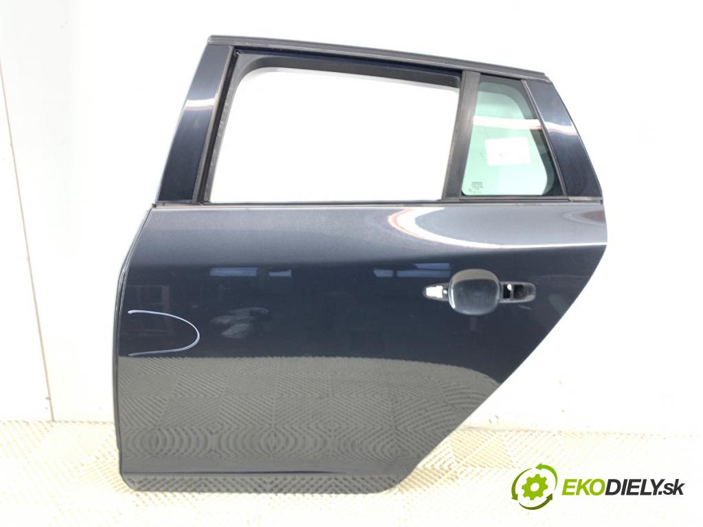 VOLVO V60 I Kombi 2014 133 kW D4 1969 Dvere ľavy zad 