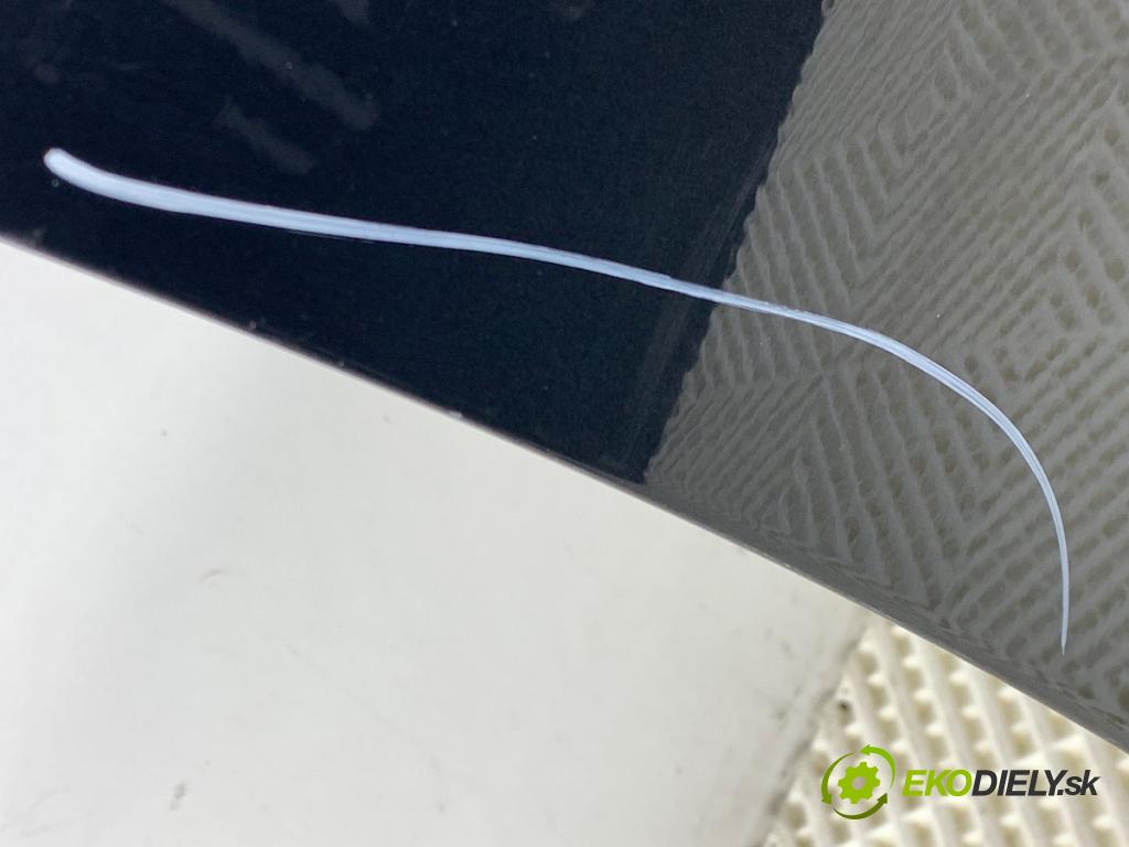 VOLVO V60 I Kombi 2014 133 kW D4 1969 Dvere pravy predný