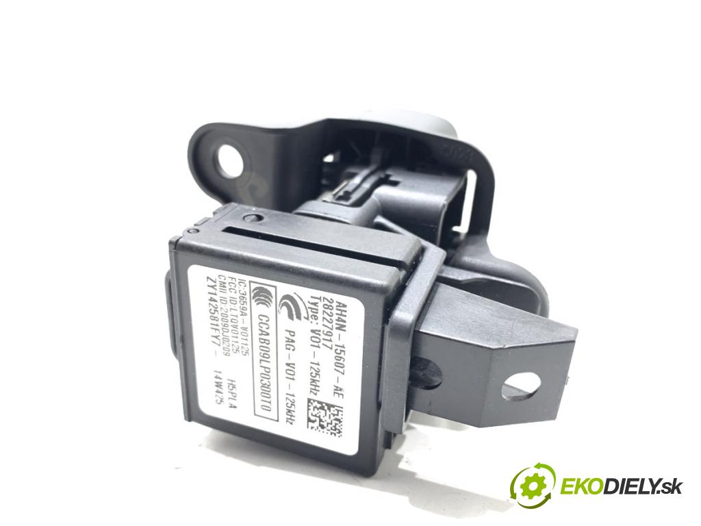 VOLVO V60 I Kombi 2014 133 kW D4 1969 spinačka 28227917 (Spínacia skrinka)